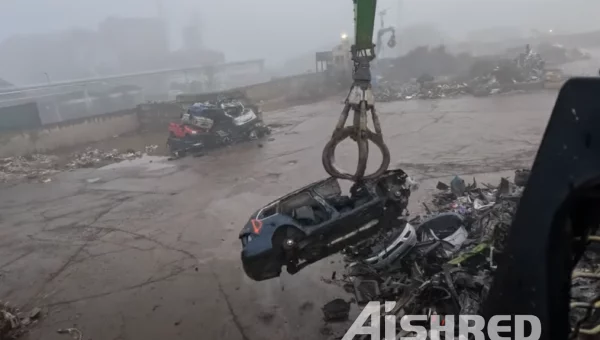 Machine to Shred Car Bodies