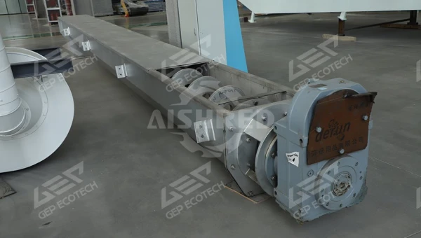 Comparative Analysis of Biomass Fuel Transportation Solutions—Belt Conveyor vs Screw Conveyor