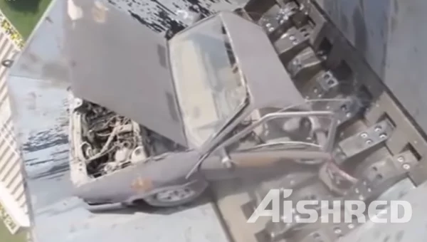 Machine to Shred Car Bodies