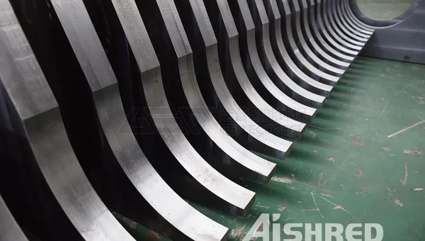 AIShred Technology of Solving Shaft Winding Problem in Shredding of Municipal Solid Waste