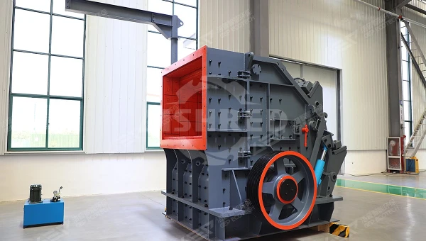 How to Select a Road Asphalt Crusher?