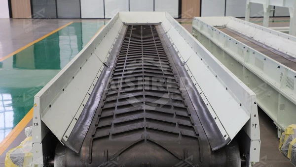 Comparative Analysis of Biomass Fuel Transportation Solutions—Belt Conveyor vs Screw Conveyor