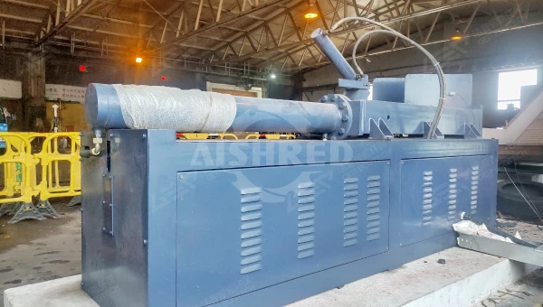 Comparison and Analysis of Three Main-Stream Tire Debeaders—Get Your Best Solution