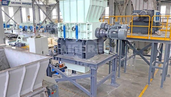Four Shaft Shredder: An Industrial Recycling Project